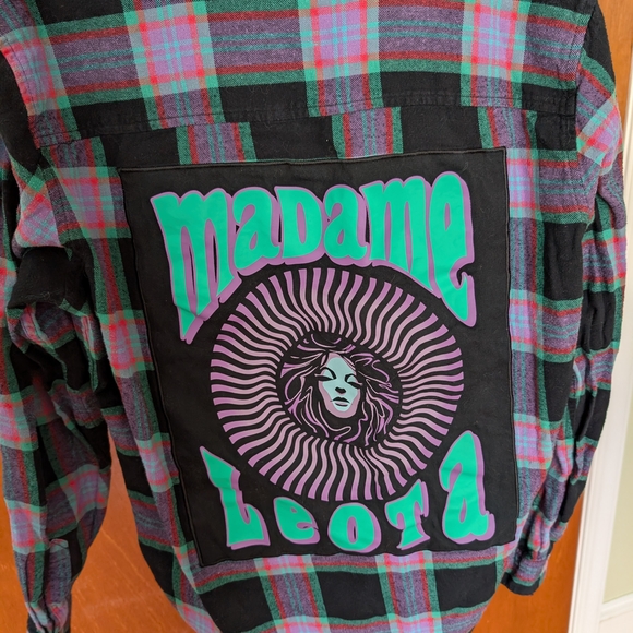 Disney Our Universe Men's Plaid Haunted Mansion Madame Casual Button Down Shirt - Picture 6 of 6